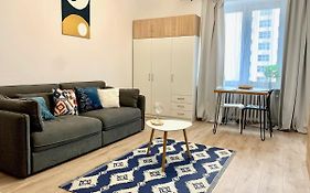 Cool Life Apartment